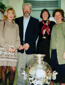 Loading, please wait......